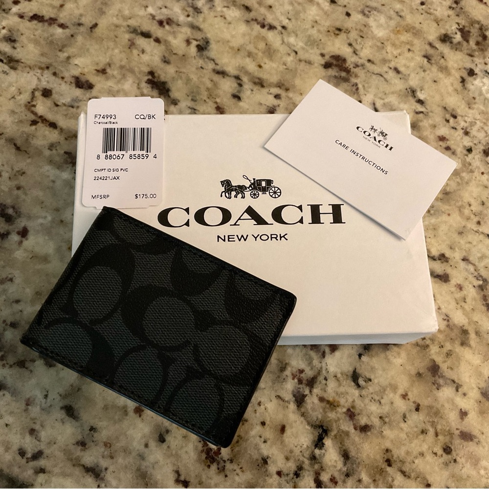 NWT Coach Compact Billfold Wallet In Signature Canvas